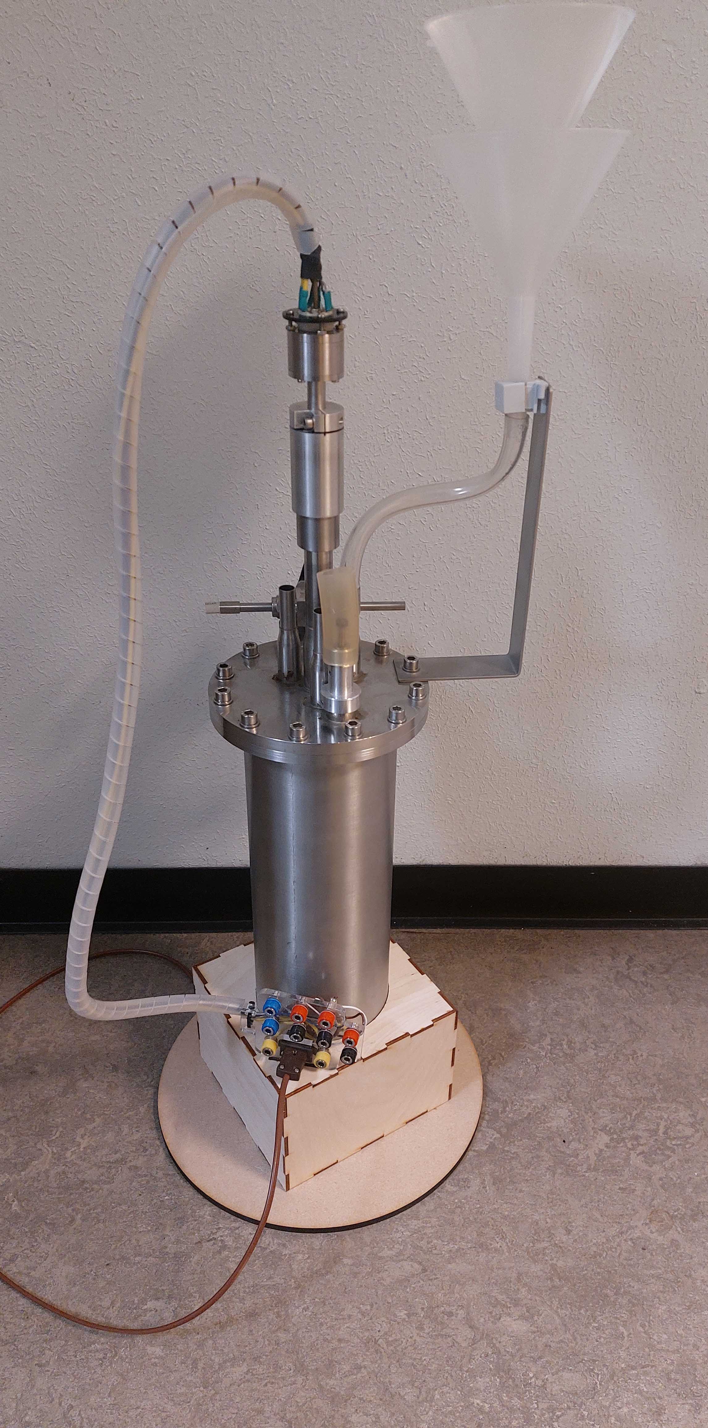The cryostat with electronics.